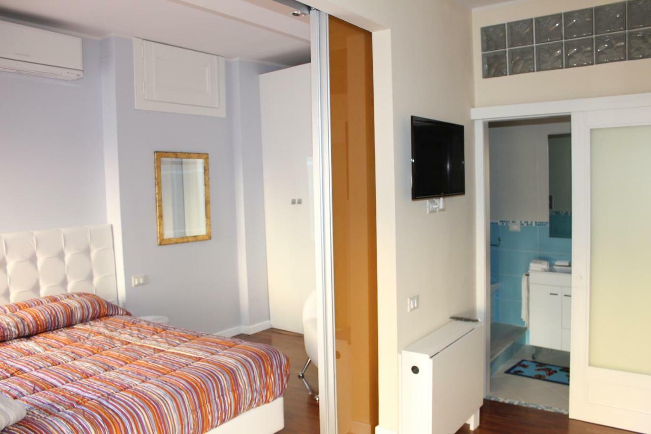 Domus Yenne Suites Кальяри Экстерьер фото