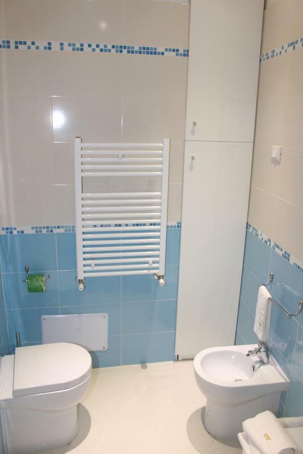 Domus Yenne Suites Кальяри Экстерьер фото