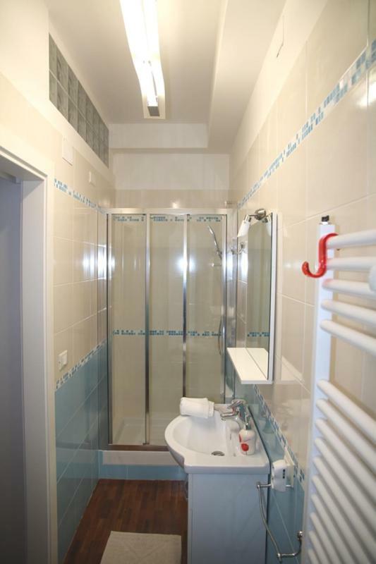 Domus Yenne Suites Кальяри Экстерьер фото